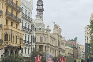 CGT vuelve a teñir de rojinegro el 1º de Mayo con la mirada puesta en la huelga general por la dimisión de Mazón