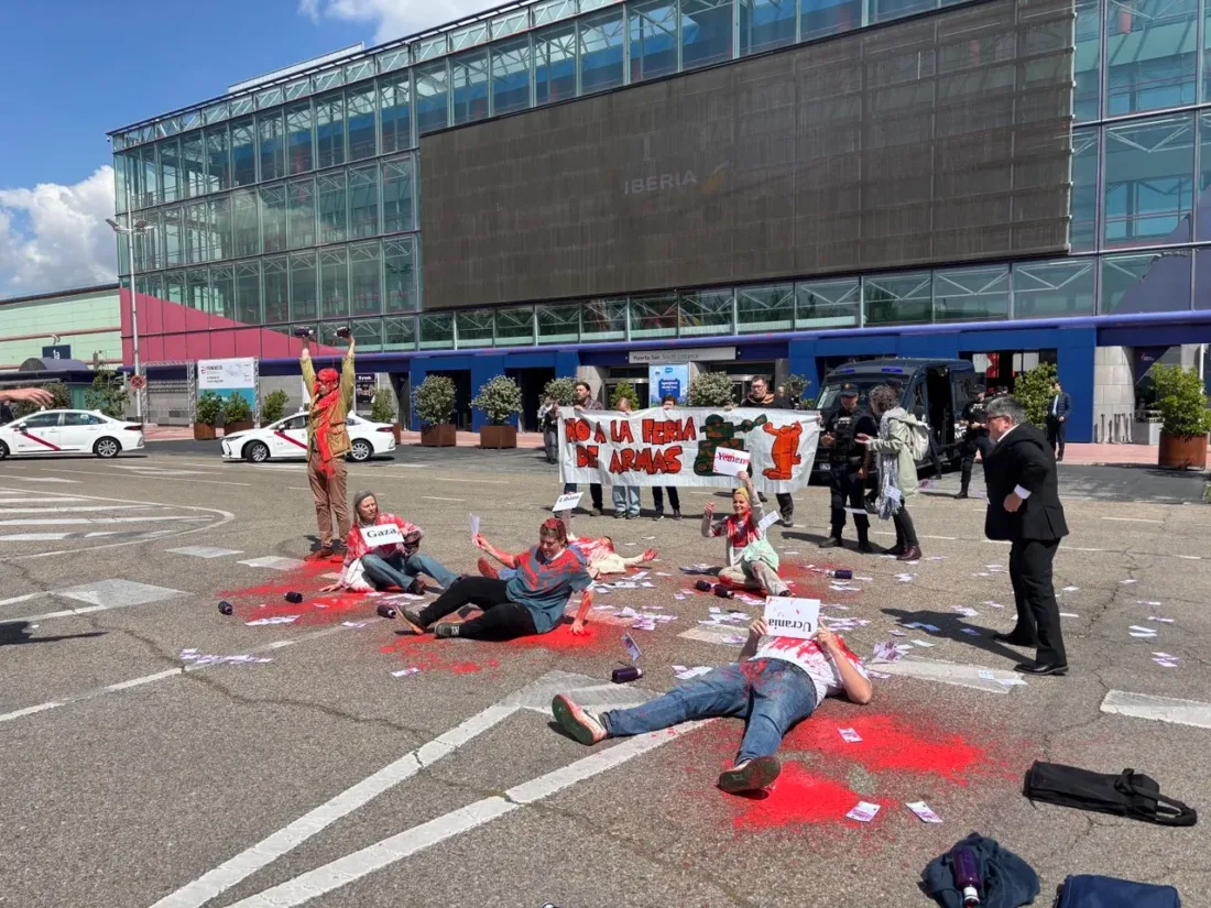Protesta ciudadana contra el rearme y la Feria Internacional de Defensa y Seguridad en Madrid