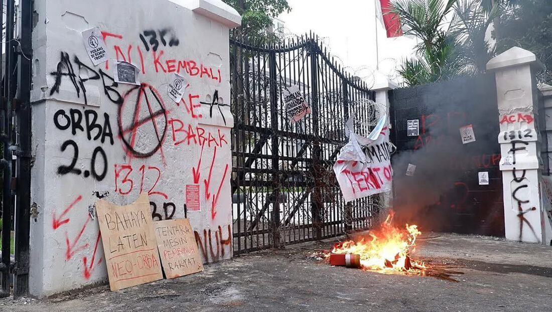 Activistas alertan de la creciente militarización del gobierno de Indonesia bajo mandato del general Prawobo